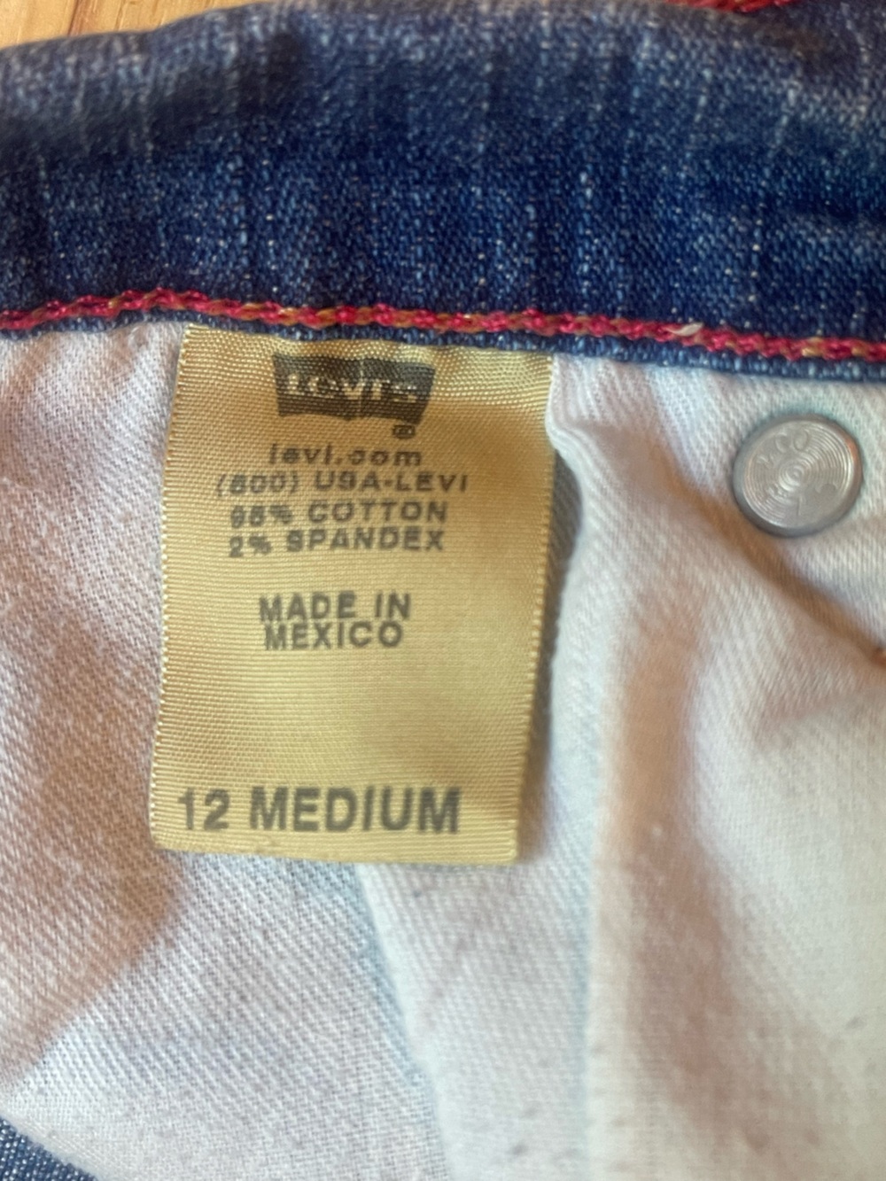 Levi’s 550 Jeans Women’s 12 Medium Relaxed Fit Bootcut Blue Denim - Picture 8 of 8